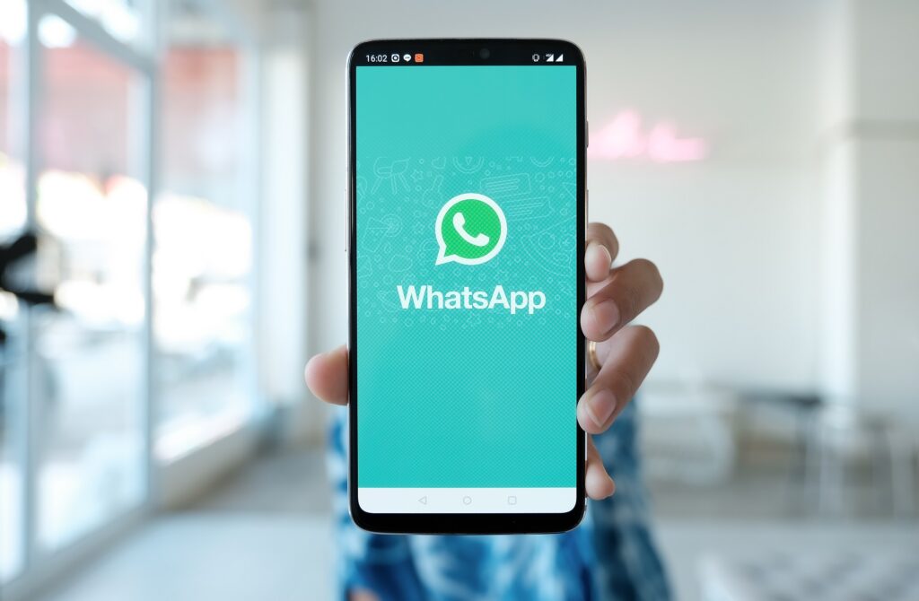 Poupadores podem usar WhatsApp como canal de comunicação