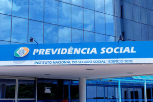 INSS acima do mínimo tem reajuste de 10,16%.