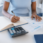 Como organizar as contas agora para evitar apertos no fim do ano